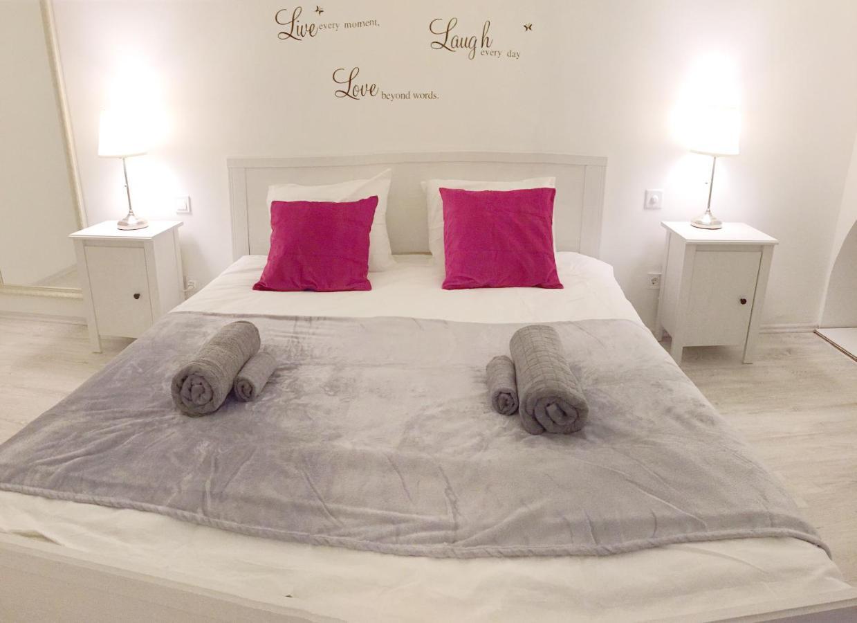 City Center Apartment With Gym & Spa บูดาเปสต์ ภายนอก รูปภาพ